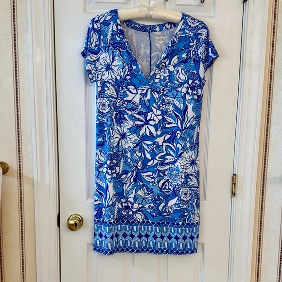 Lilly Pulitzer UPF 50+ Sophiletta Short Sleeve Dress, Blue Tang Flocking Fab, L - Picture 10 of 13